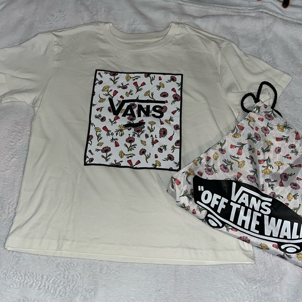 Vans Bag and women’s white vans shirt size medium;  matching set comes together